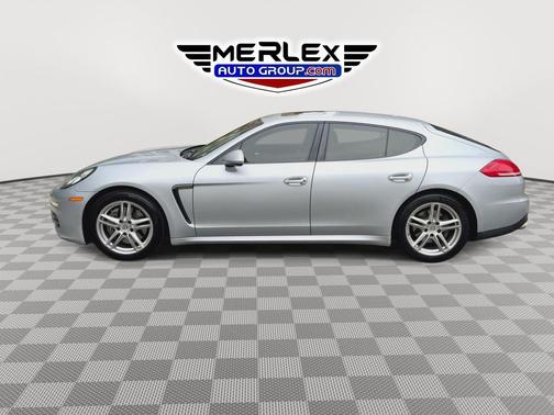 Rhodium Silver Metallic 2016 Porsche Panamera 4