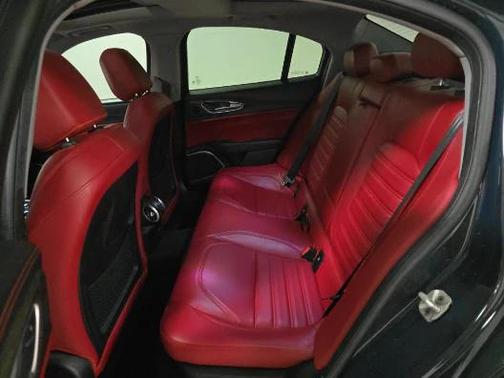 2019 Alfa Romeo Giulia Ti Lusso