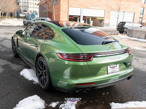 2018 Porsche Panamera 4S