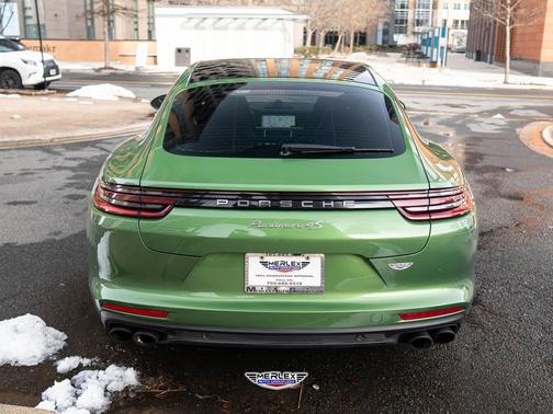 2018 Porsche Panamera 4S