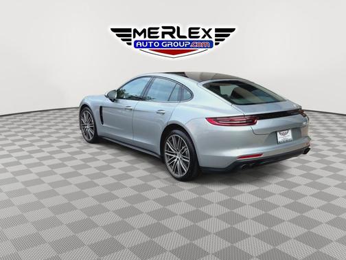 Dolomite Silver Metallic 2018 Porsche Panamera 4S