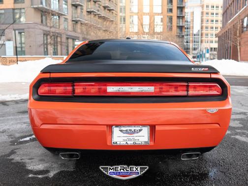 2010 Dodge Challenger SRT8