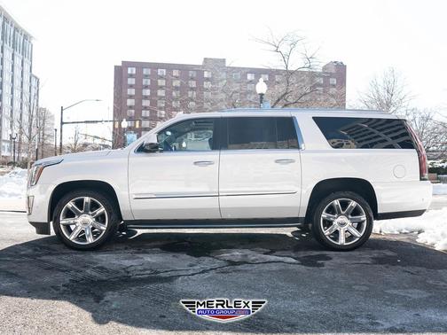 2019 Cadillac Escalade ESV Luxury