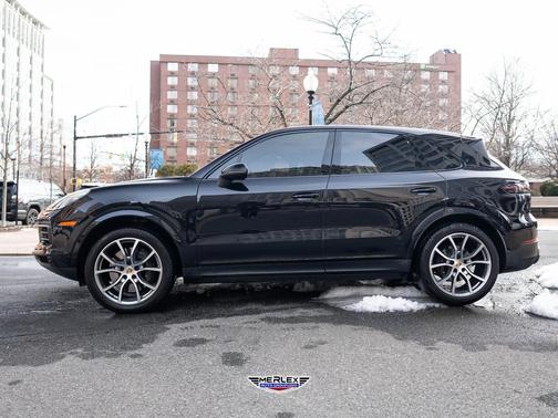 2022 Porsche Cayenne Platinum Edition