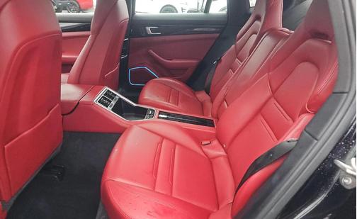 2018 Porsche Panamera 4S
