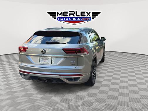 Pyrite Silver Metallic 2021 Volkswagen Atlas Cross Sport 3.6L V6 SEL Premium R-Line