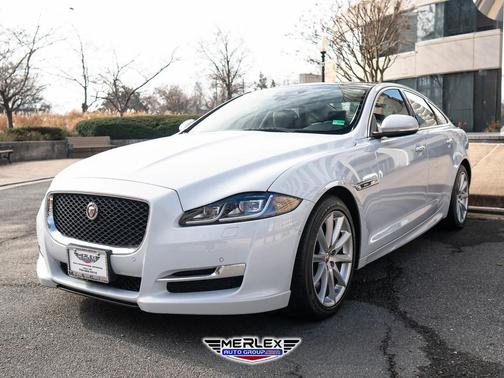 2019 Jaguar XJ R-Sport