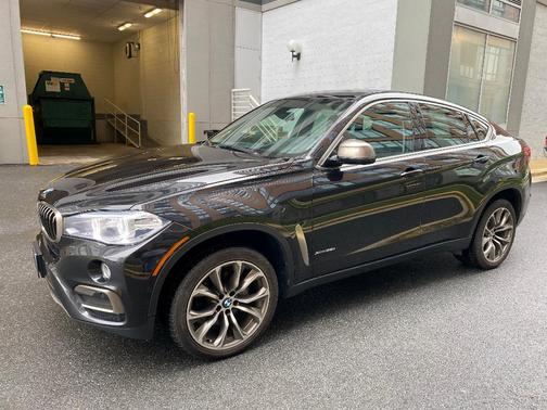 Photo 3 of 25 of 2017 BMW X6 xDrive35i
