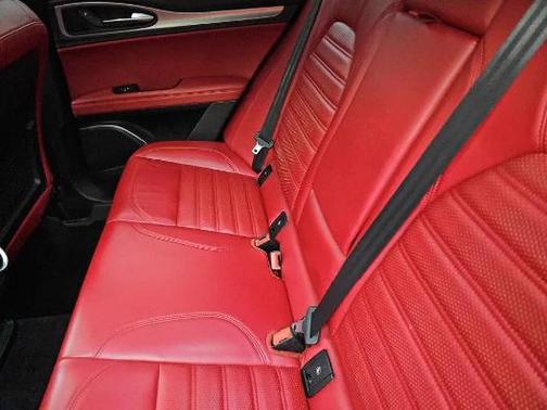 2019 Alfa Romeo Stelvio Ti Sport