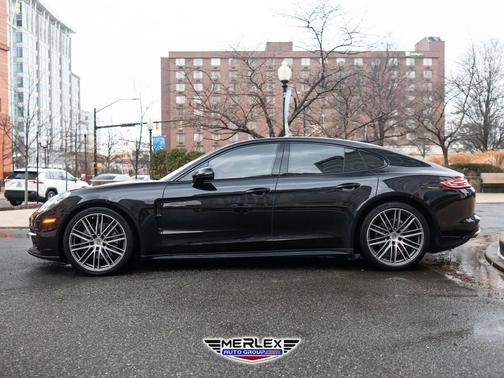 2018 Porsche Panamera 4S