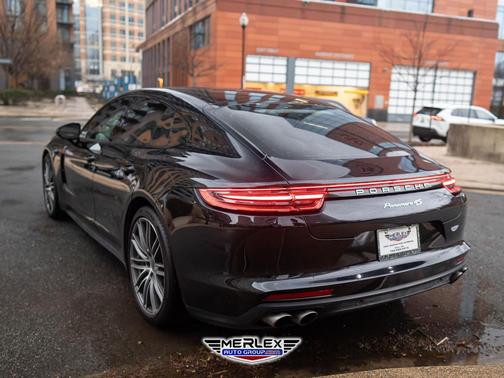 2018 Porsche Panamera 4S