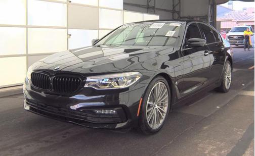 Black Sapphire Metallic 2018 BMW 530e iPerformance