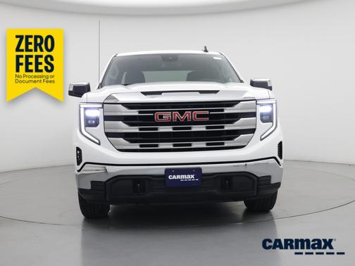 White 2022 GMC Sierra 1500 SLE