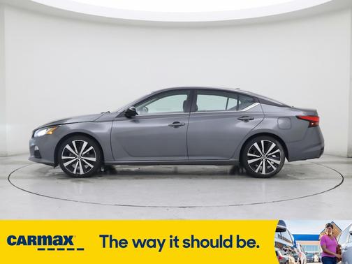 2022 Nissan Altima SR