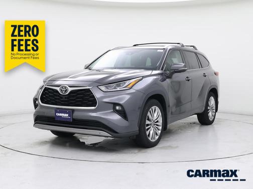 Gray 2023 Toyota Highlander Platinum
