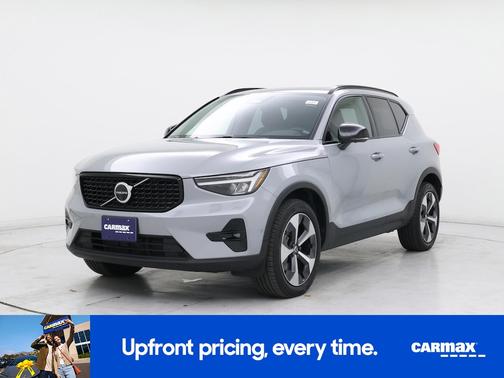 2024 Volvo XC40 B5 Plus Dark Theme