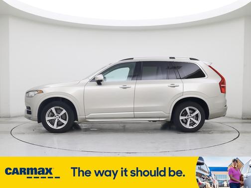2016 Volvo XC90 T5 Momentum