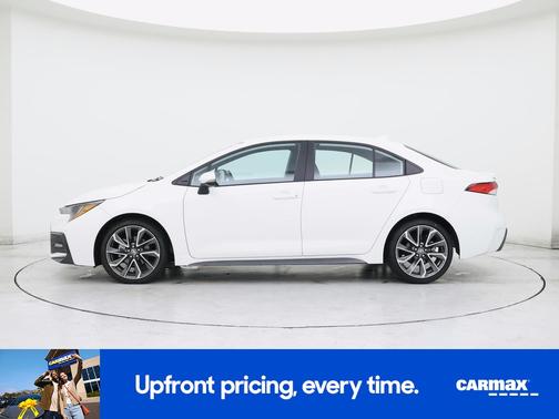White 2021 Toyota Corolla SE