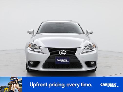 2016 Lexus IS 200t Base (A8)