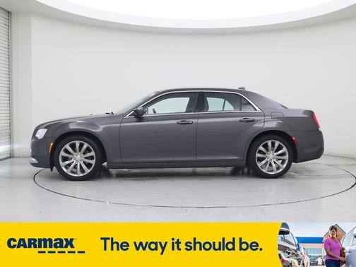 2019 Chrysler 300 Touring L