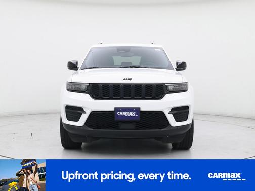 White 2024 Jeep Grand Cherokee Altitude