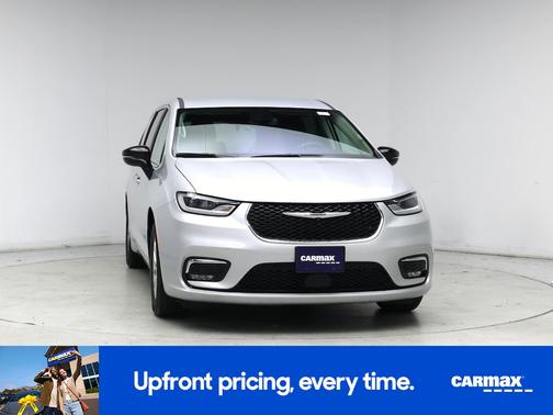 Silver 2024 Chrysler Pacifica Touring L