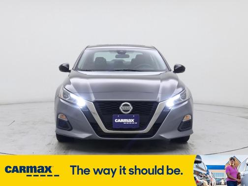 2022 Nissan Altima SR