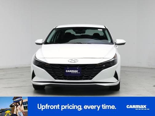 White 2021 Hyundai ELANTRA SEL