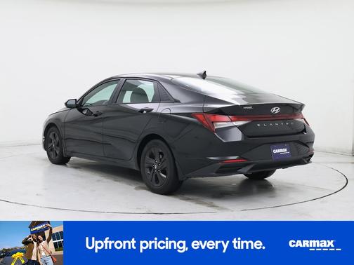 Black 2022 Hyundai ELANTRA SEL
