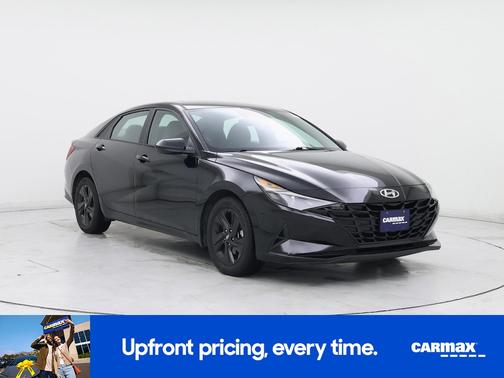 Black 2022 Hyundai ELANTRA SEL