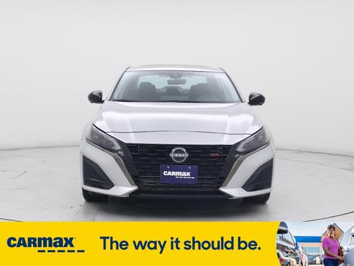 2023 Nissan Altima SR