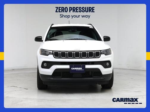 White 2024 Jeep Compass Latitude Lux