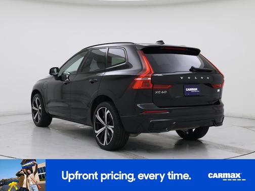 2024 Volvo XC60 Recharge Plug-In Hybrid T8 Ultimate Dark Theme