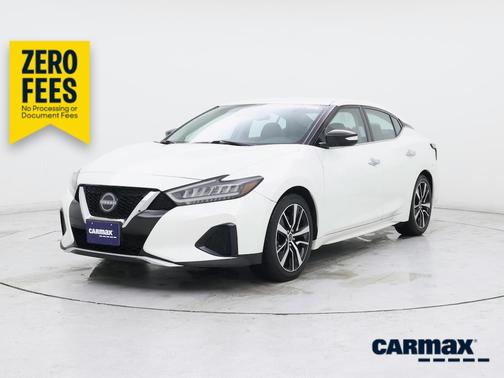 White 2023 Nissan Maxima SV