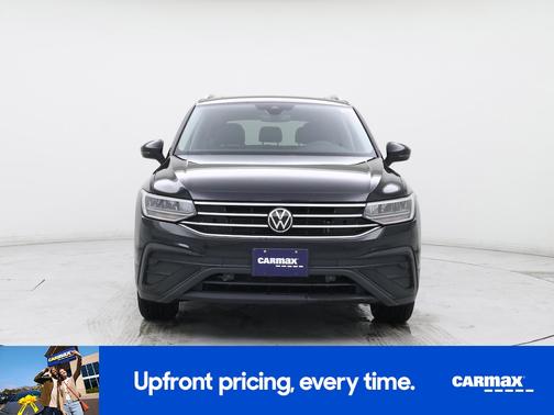 Black 2022 Volkswagen Tiguan SE