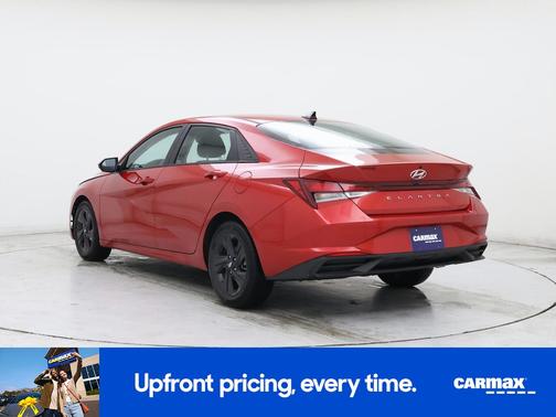 Red 2022 Hyundai ELANTRA SEL