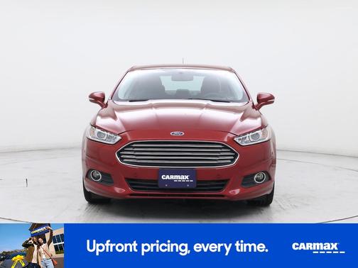 Red 2016 Ford Fusion SE