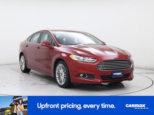 Red 2016 Ford Fusion SE