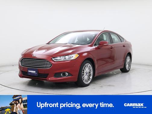 Red 2016 Ford Fusion SE