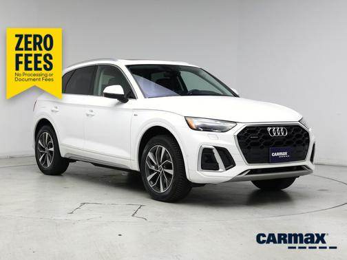 White 2023 Audi Q5 S-Line Prestige