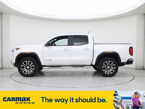 2023 GMC Canyon AT4