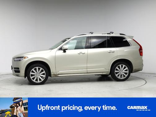 Silver 2018 Volvo XC90 T6 Momentum