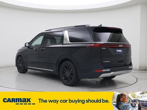 2024 Kia Carnival SX