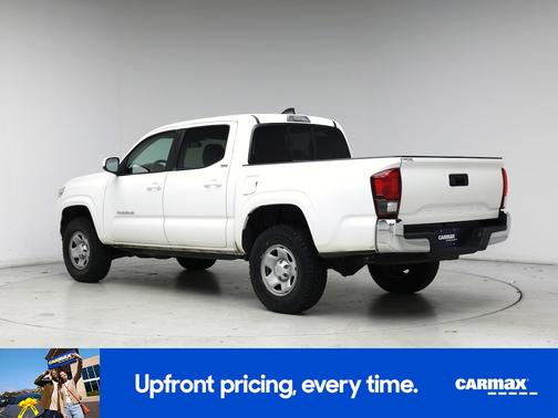 White 2022 Toyota Tacoma SR5