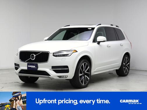 White 2018 Volvo XC90 T6 Momentum