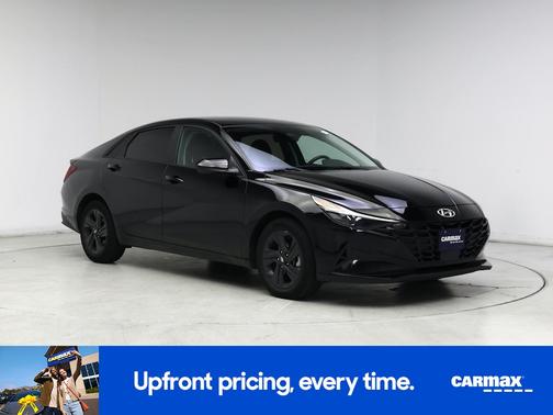 Black 2022 Hyundai ELANTRA SEL