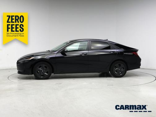 Black 2022 Hyundai ELANTRA SEL