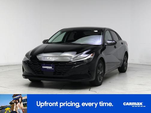 Black 2022 Hyundai ELANTRA SEL