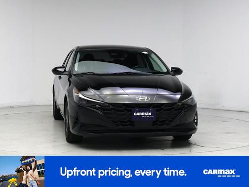 Black 2022 Hyundai ELANTRA SEL