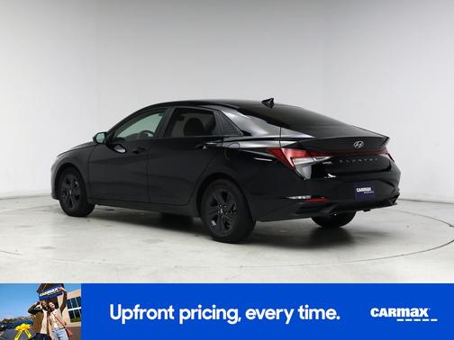 Black 2022 Hyundai ELANTRA SEL